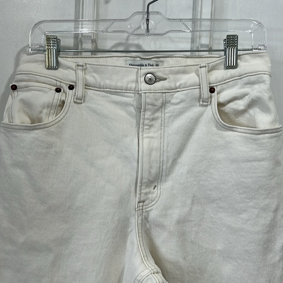 Abercrombie & Fitch The 70’s Vintage Flare Ultra High Rise Jeans - 30/10 Short - Picture 3 of 9